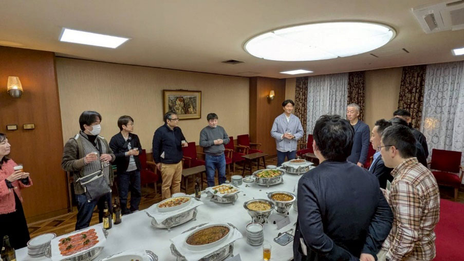 38期同期会が綿業会館で開催引地 達也さん(38期・文)